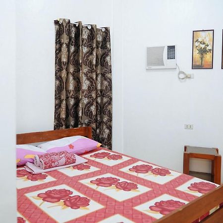 C Star Travellers Inn Ослоб Екстериор снимка