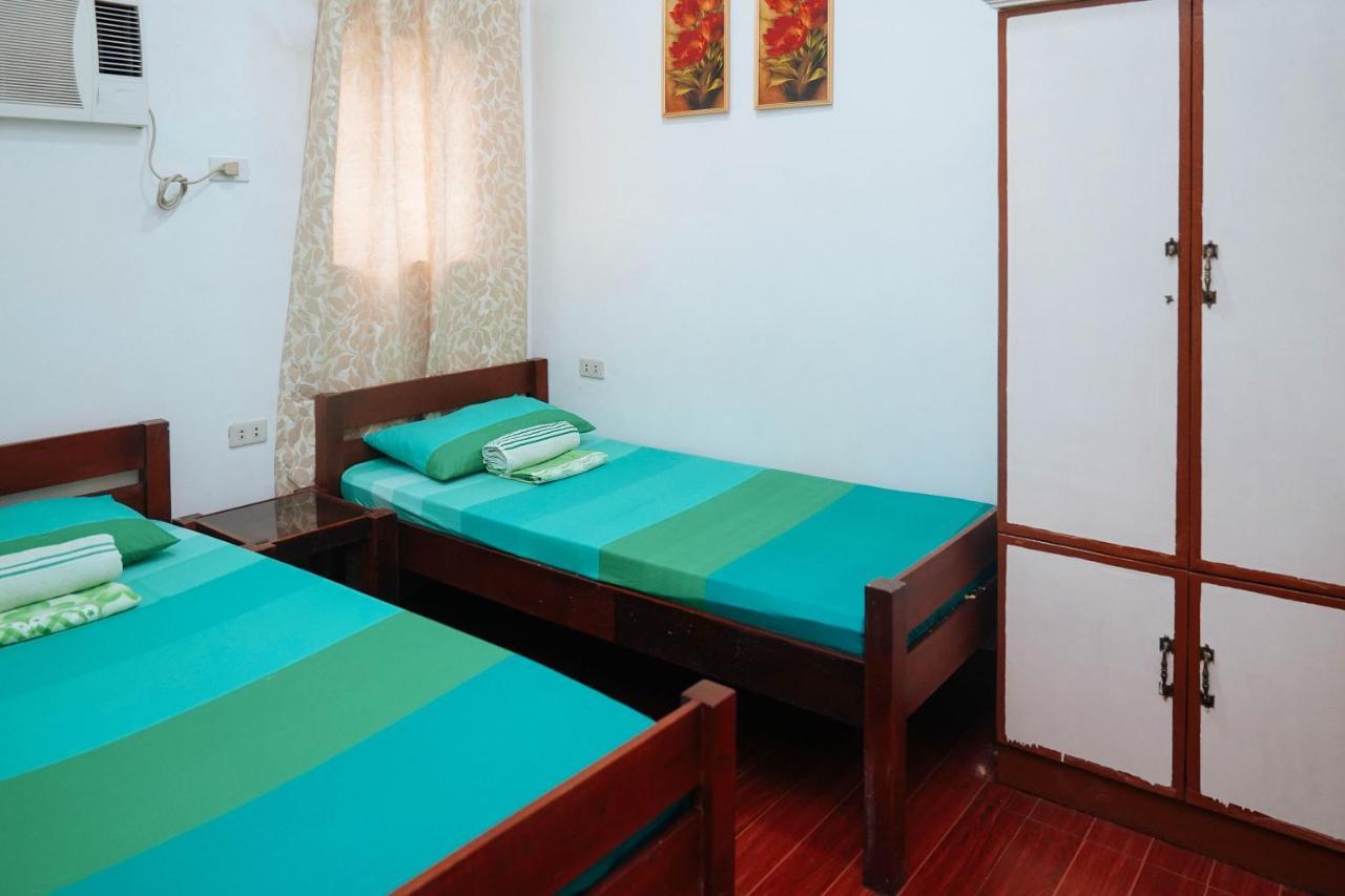 C Star Travellers Inn Ослоб Екстериор снимка